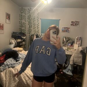 GAP Women's Light Blue Crew Neck Sweater